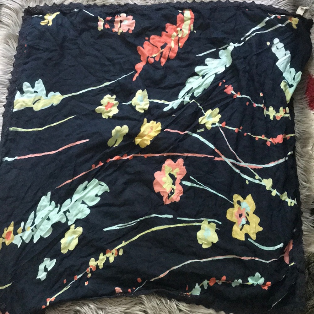 Fossil scarf